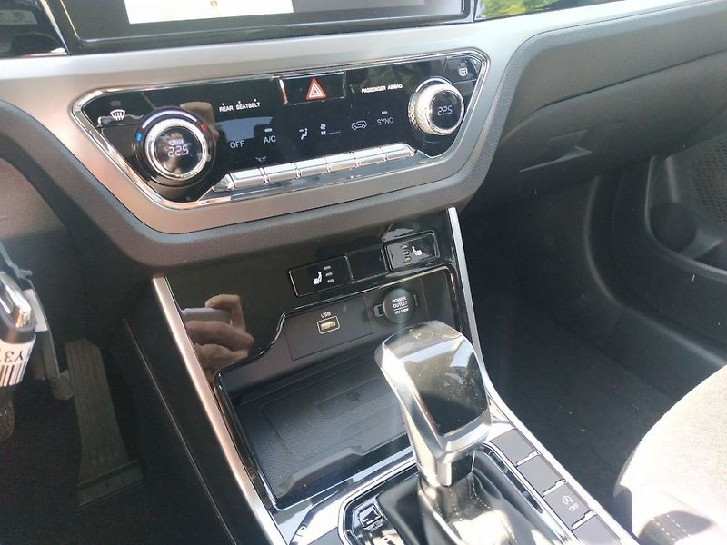 KGM Korando 1.5T, Style+2WD, AT, SKLADEM - fotka 28 z 32