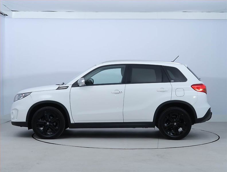 Suzuki Vitara (2018) 1.4 BoosterJet, Serv.kniha - fotka 3 z 17