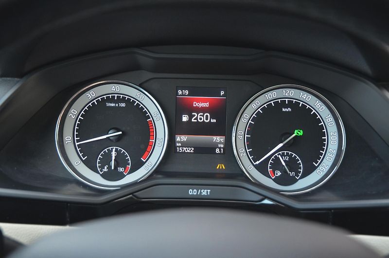 Škoda Superb (2017) 2.0 TSi 206kW DSG 4x4 L&K / ČR - fotka 30 z 50