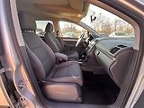 Volkswagen Touran 1.6TDi 77kW*WEBASTO*VÝHŘEV SED - náhled 19
