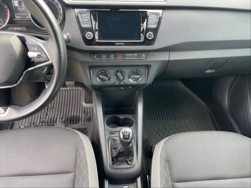 Škoda Fabia 1,0 TSI 70 Ambition - fotka 10 z 11