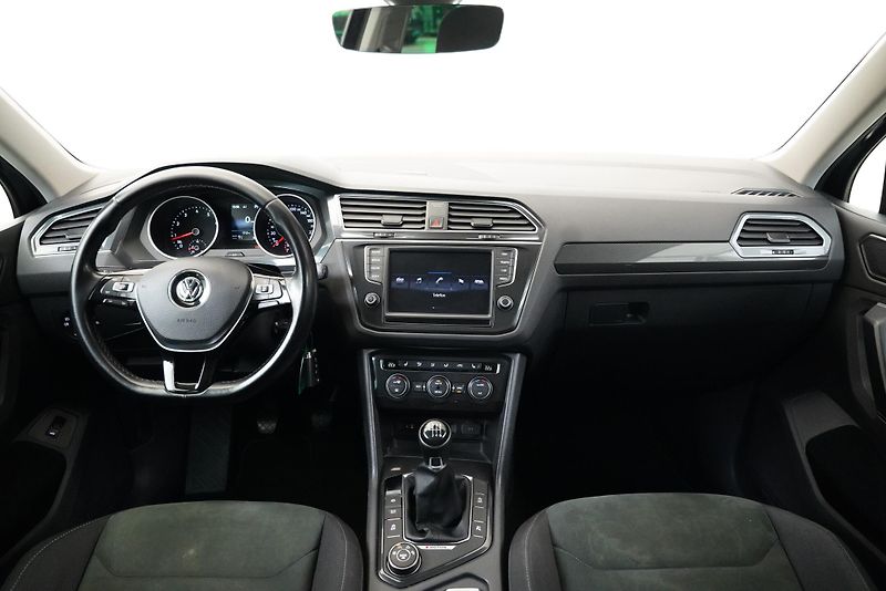 Volkswagen Tiguan - fotka 5 z 29