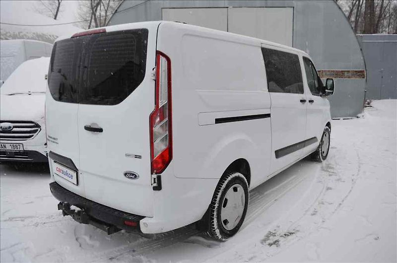 Ford Transit (2022) CUSTOM 2,0 D - fotka 4 z 16