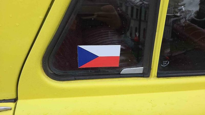 Z jedenáctého ročníku srazu autoveteránů na Husově náměstí v Rakovníku. Foto: Karel Fiala