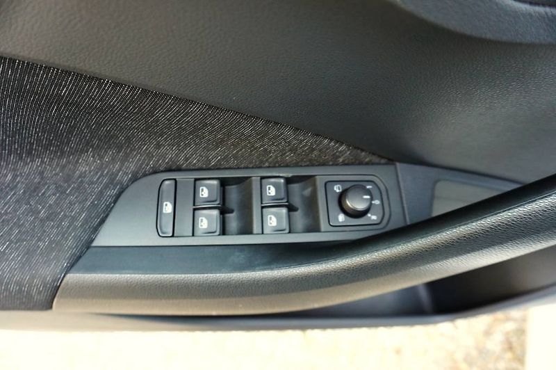 Škoda Scala (2019) STYLE PLUS 1,6 TDI 85 kW - fotka 30 z 30
