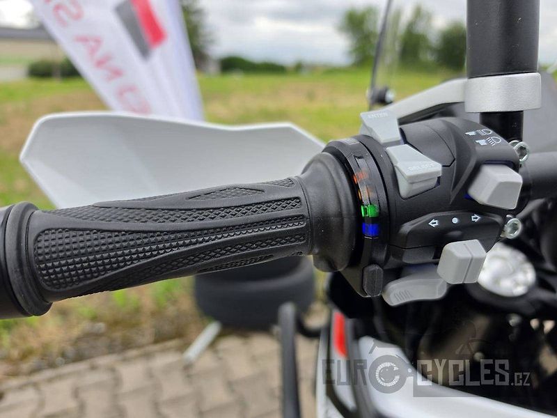 Benelli TRK 702 (2023) - fotka 16 z 20