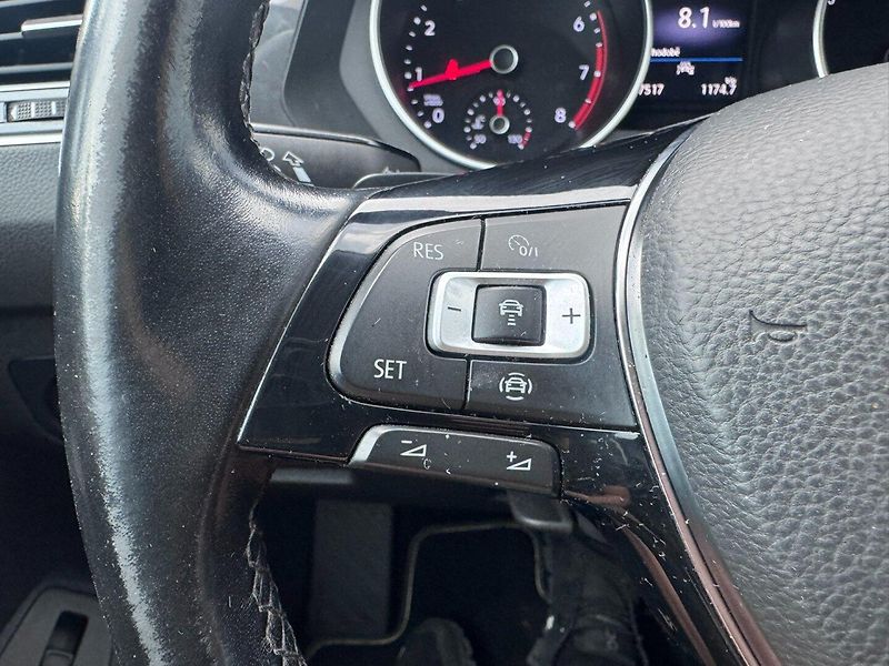 Volkswagen Tiguan (2020) R-LINE 1,5 TSI 110 KW 1. MAJ - fotka 36 z 50