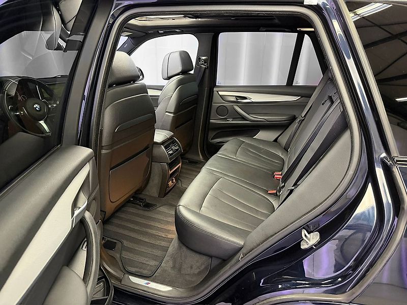 BMW X5 M50d xDrive M-PAKET, HUD, EL. - fotka 11 z 33