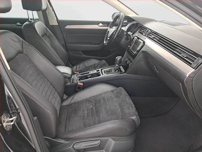 Volkswagen Passat (2015) 2.0 TDI, Automat, Serv.kniha - fotka 9 z 20