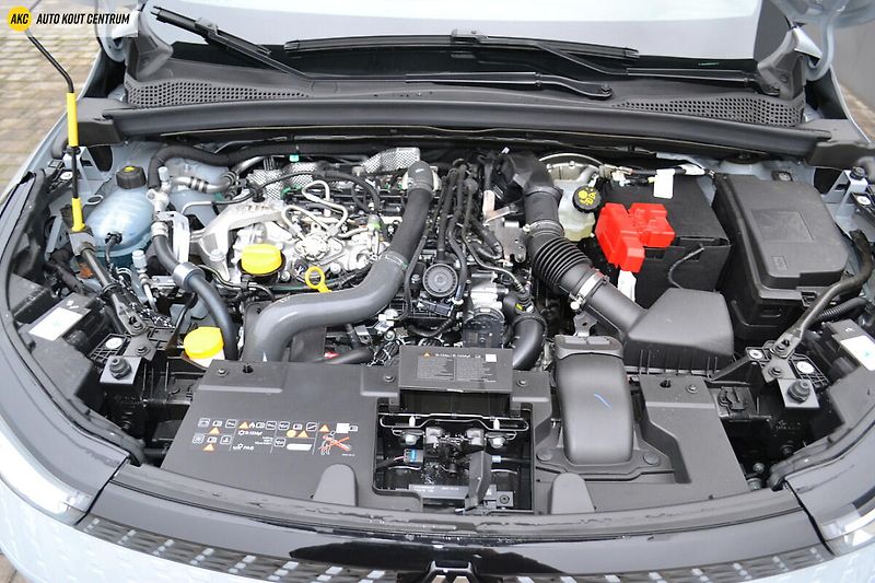 Renault Captur techno mild hybrid 140 - fotka 50 z 52