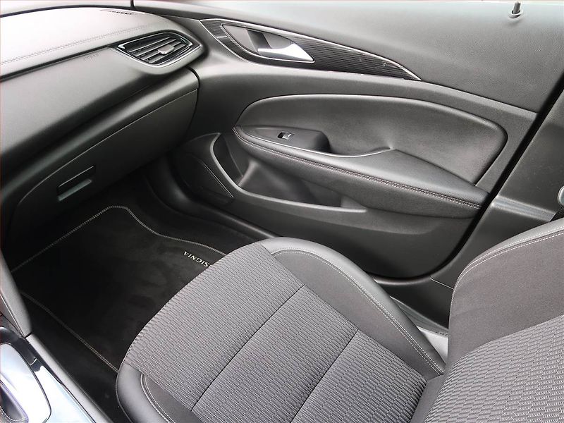 Opel Insignia (2019) Navi, Tempomat, Park. senzory, - fotka 8 z 19