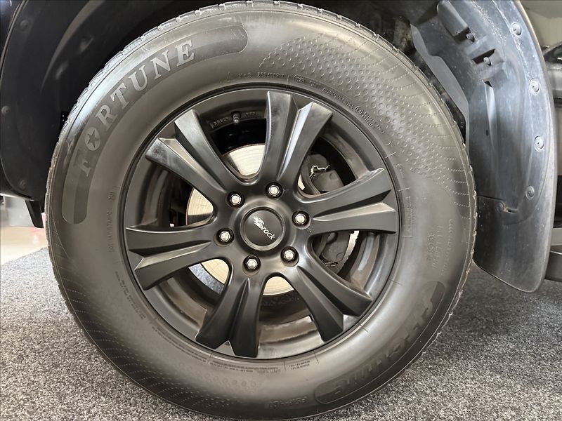 Ford Ranger 3,2 Limited,AT,po servisu! - fotka 25 z 32
