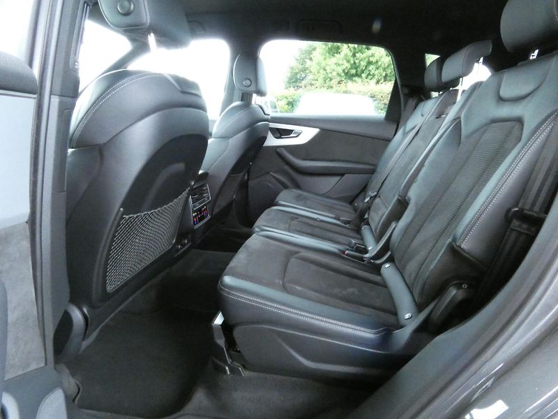 Audi Q7 S-Line 3.0 TDI Quattro 210KW - fotka 24 z 30