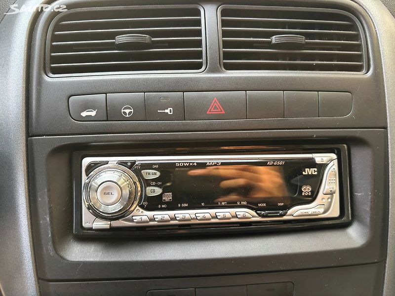 Fiat Punto (2009) 1.4i, 57kw Nová STK - fotka 17 z 19