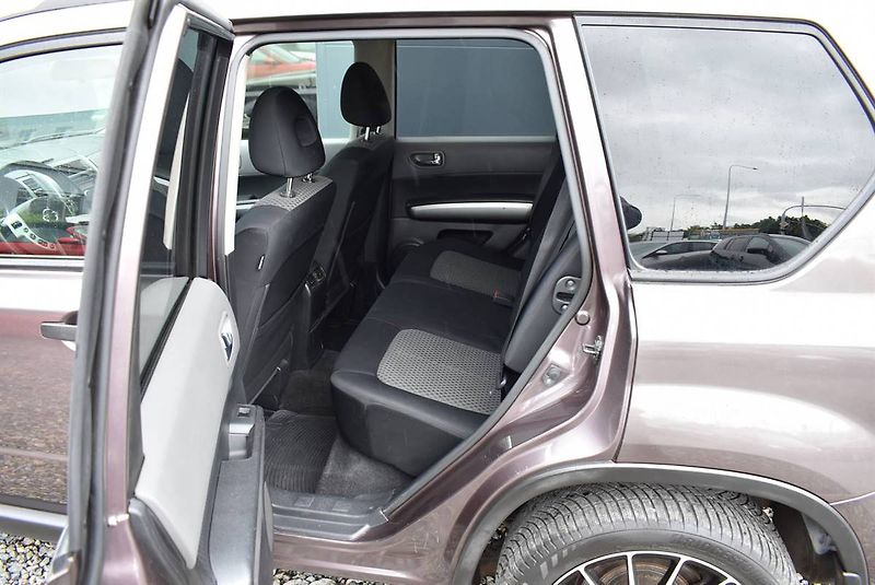 Nissan X-Trail 2,0 DCi 1M,4x4,SERVIS,TZ TOP - fotka 15 z 19