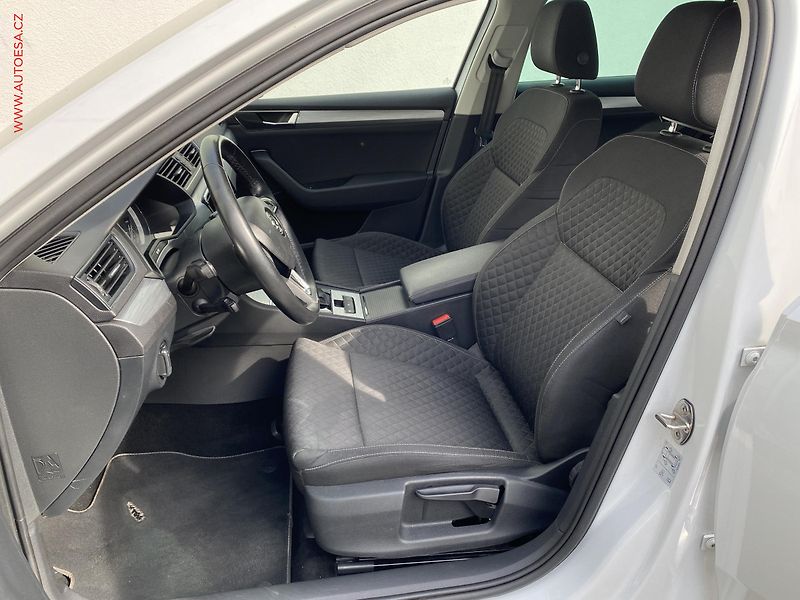 Škoda Superb (2019) 2.0 TDi, ČR, Ambition, DSG - fotka 9 z 18