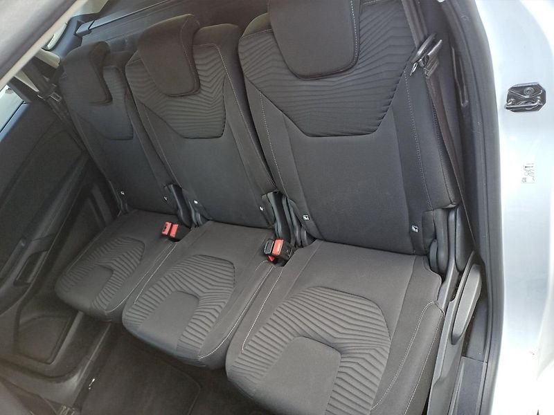 Ford S-MAX (2018) 1,5 118 KW - fotka 11 z 18
