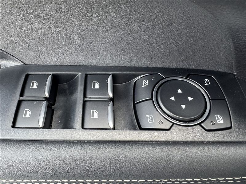 Volkswagen Amarok 3,0 TDI AVENTURA ACC DPH ČR - fotka 22 z 50