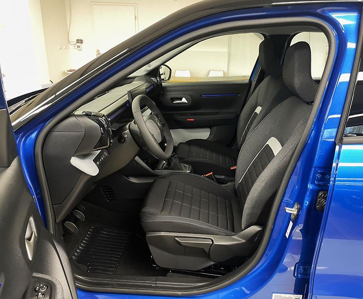 Citroën C3 (2025)  PLUS Turbo 100k Manual     - fotka 9 z 22