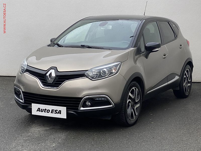 Renault Captur (2015) 1.2 TCe, Intense, AT, TZ - fotka 3 z 18