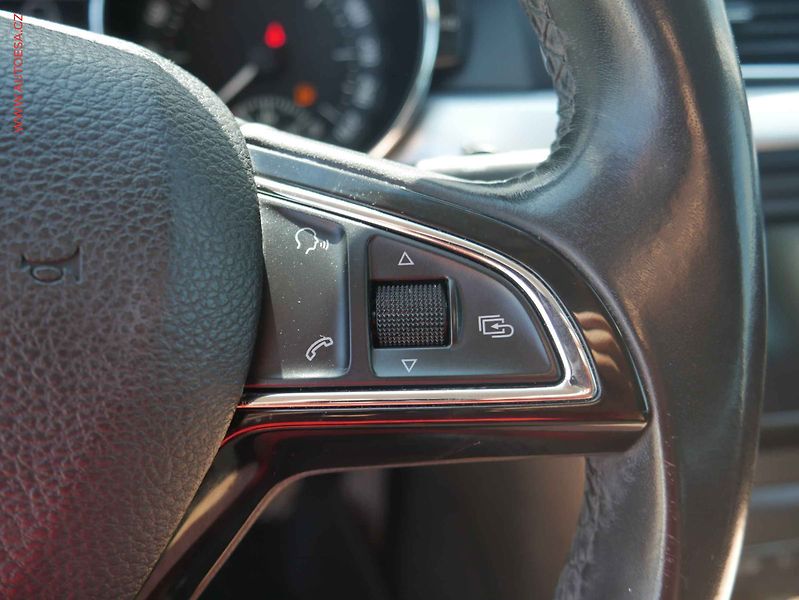 Škoda Superb (2014) 2.0TDi, Kůže, navi - fotka 14 z 14