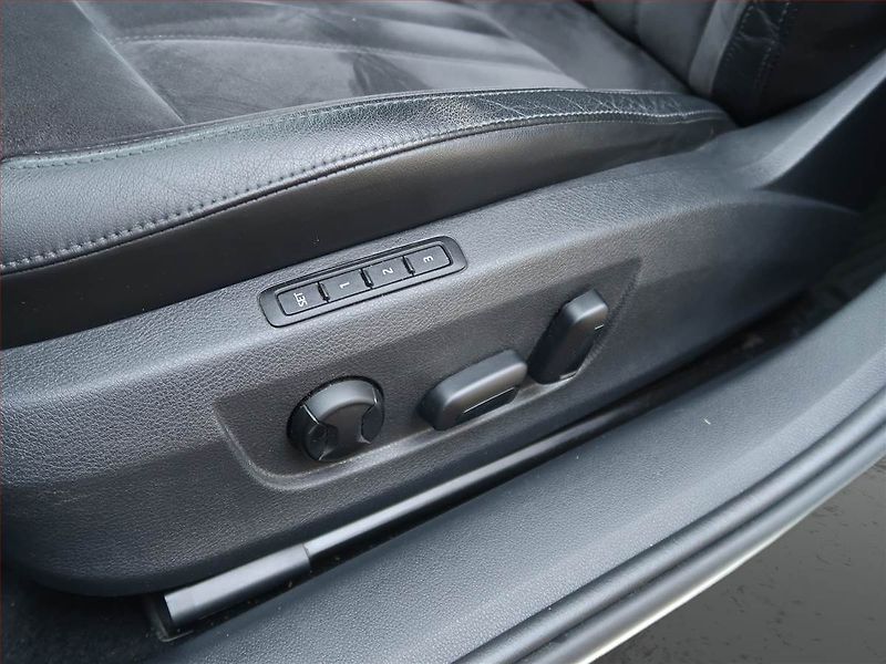 Škoda Superb (2016) Style 2.0 TDI, 4X4, Automat - fotka 17 z 23