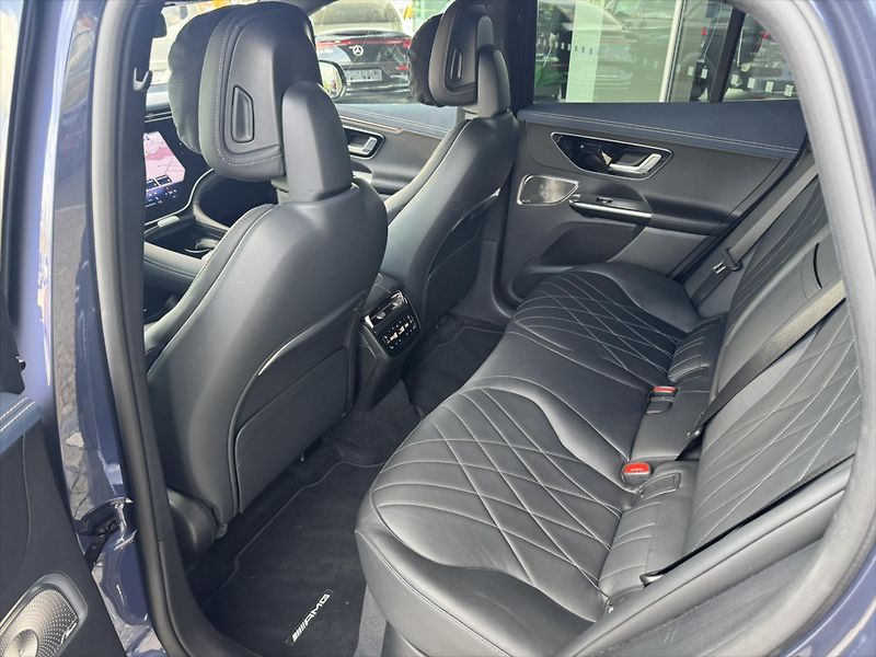 Mercedes-Benz EQE 500 4MATIC SUV - fotka 22 z 36
