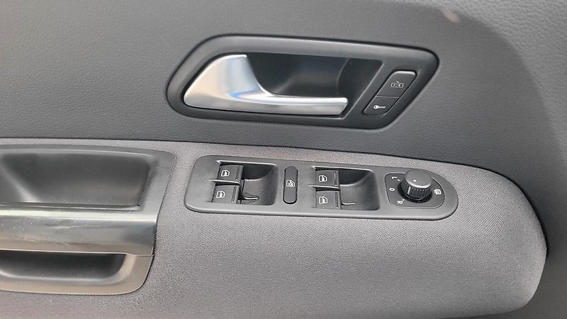 Volkswagen Amarok (2013) 2,0 TDI 4MOTION HIGHLINE - fotka 15 z 18