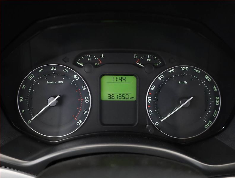 Škoda Octavia (2007) 1.9 TDI, nová STK - fotka 8 z 11