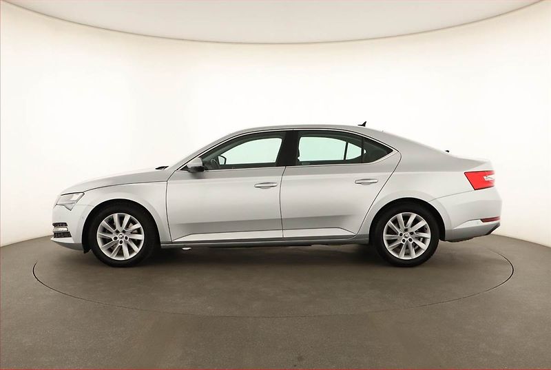Škoda Superb (2022) Style 2.0 TDI - fotka 3 z 20