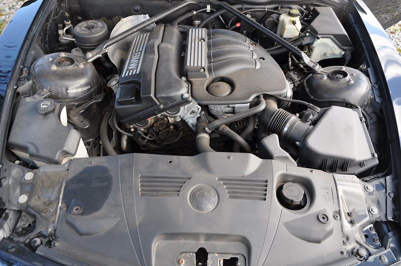 BMW Z4 2.0i 110kW - fotka 11 z 13