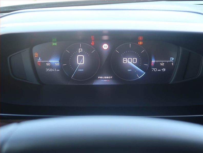 Peugeot 408 (2025) 1.2 PureTech - fotka 11 z 16