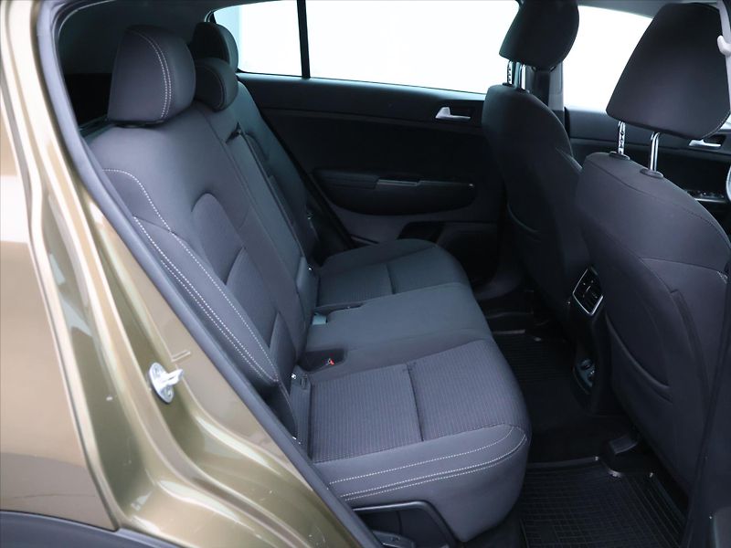 Kia Sportage 2,0 CRDI 136kW Aut. 4x4 CZ DPH - fotka 12 z 28