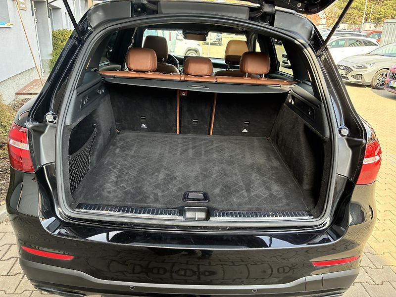 Mercedes-Benz GLC 43-AMG3.0-V6 270kW REZERVACE - fotka 34 z 36
