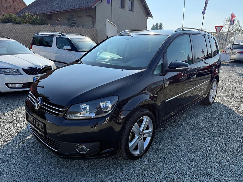 Volkswagen Touran 1.4 TSI HIGHLINE - fotka 3 z 13
