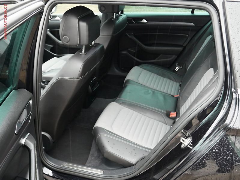 Volkswagen Passat (2018) 2.0TDi R-Line, 2.maj - fotka 10 z 20