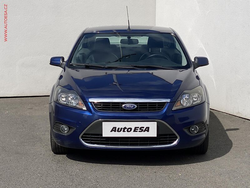 Ford Focus (2009) 2.0TDCi CC, AC, výhřev sed - fotka 2 z 18