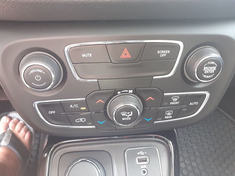 Jeep Compass (2020) 2.4 L 4X4 LATITUDE - fotka 18 z 39