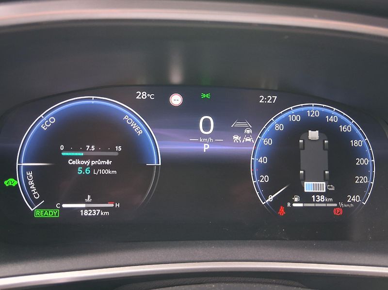 Toyota Corolla GR DYNAMIC JBL 2.0 Hyb. 144 kW - fotka 12 z 31