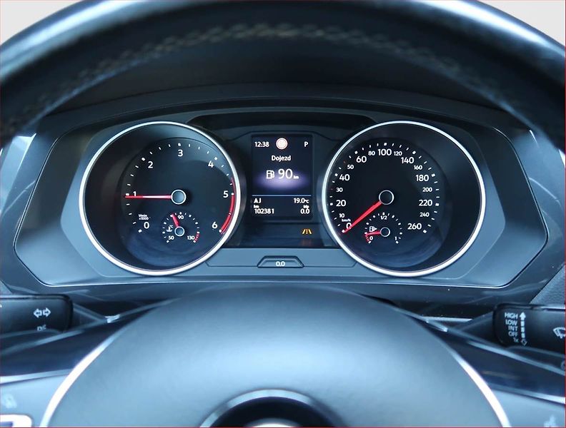Volkswagen Tiguan (2020) R-Line 2.0 TDI - fotka 11 z 19