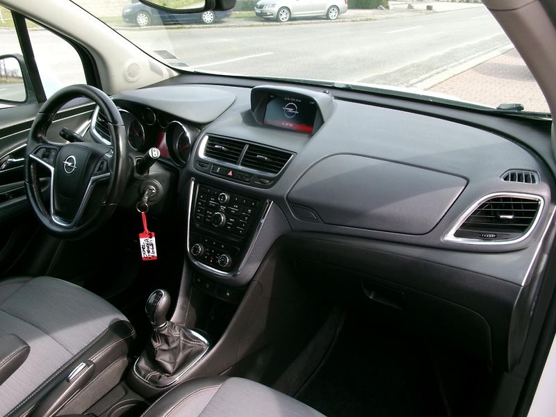 Opel Mokka (2015) 1,6CDTi NAVI 4x4 TEMP BT - fotka 25 z 28