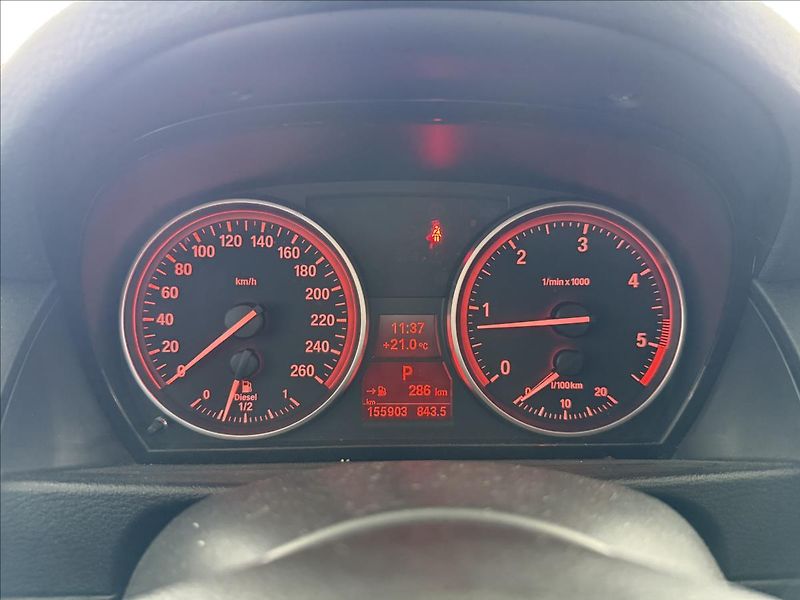BMW X1 2,0   18d,105kW,TAŽNÉ - fotka 13 z 22