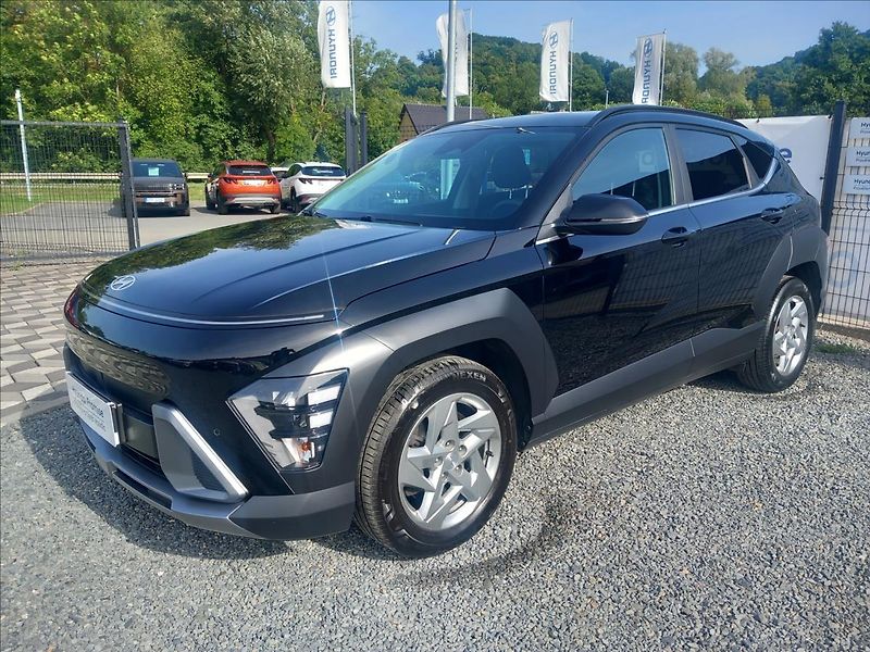 Hyundai Kona 1,6 T-GDI SMART DCT 4x4 TECHN. - fotka 3 z 23