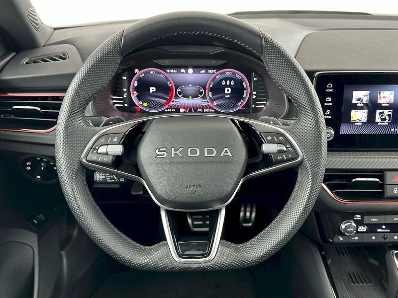 Škoda Kamiq (2025) DSG 1.0TSI 85kW Monte Carlo - fotka 9 z 33