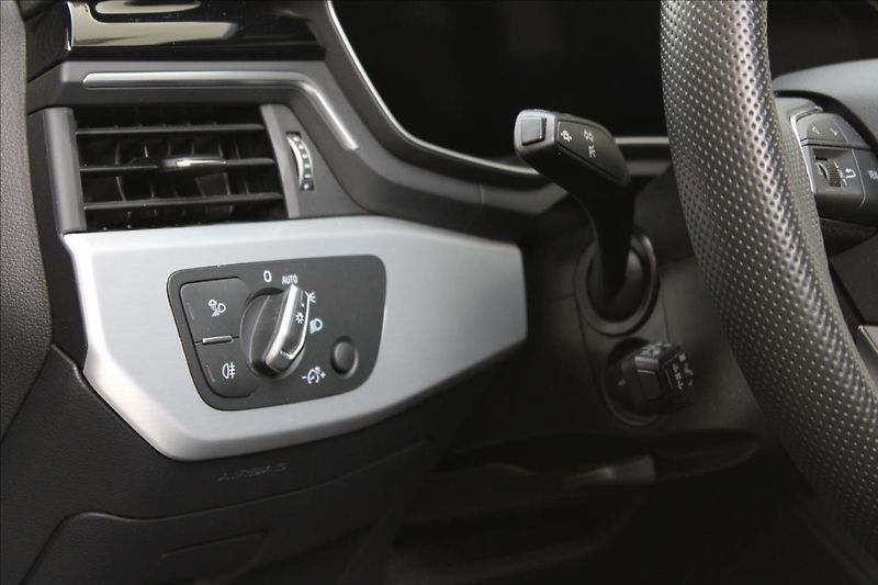 Audi A4 40TDI Q/S-LINE/ZÁRUKA/DPH/CZ - fotka 17 z 44