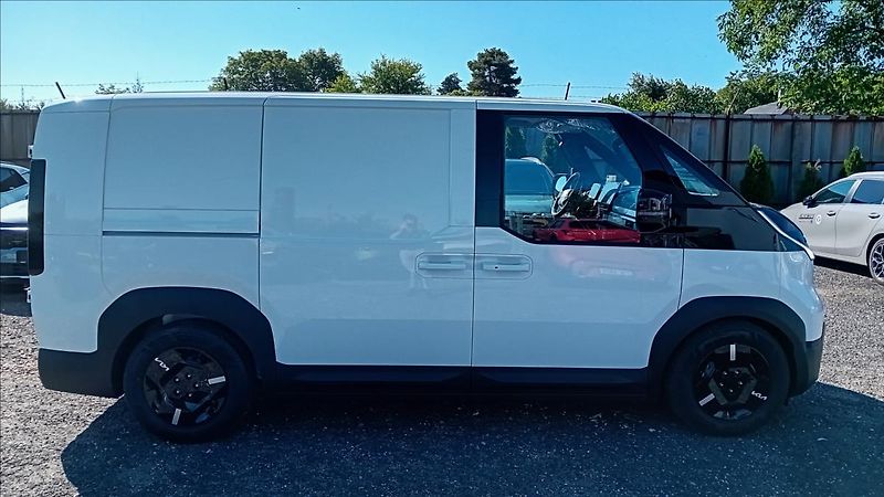 Kia PV5 Cargo L2H1 4x2 PLUS 51 KW - fotka 5 z 6