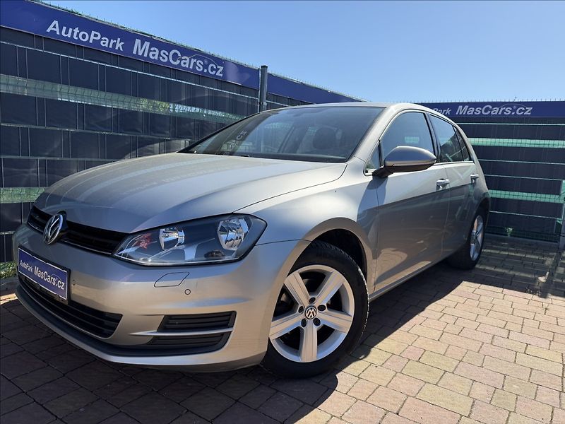 Volkswagen Golf VII 1.2 TSI Comfortline - fotka 1 z 13