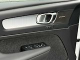 Volvo XC40 (2026) B3 FWD PLUS DARK,HARMAN KARDON - náhled 9