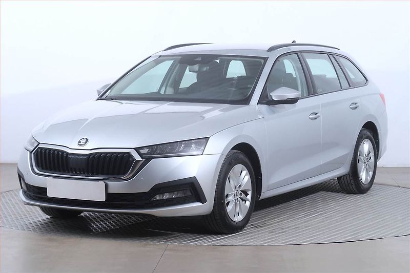 Škoda Octavia (2022) Ambition Plus 2.0 TDI - fotka 2 z 21