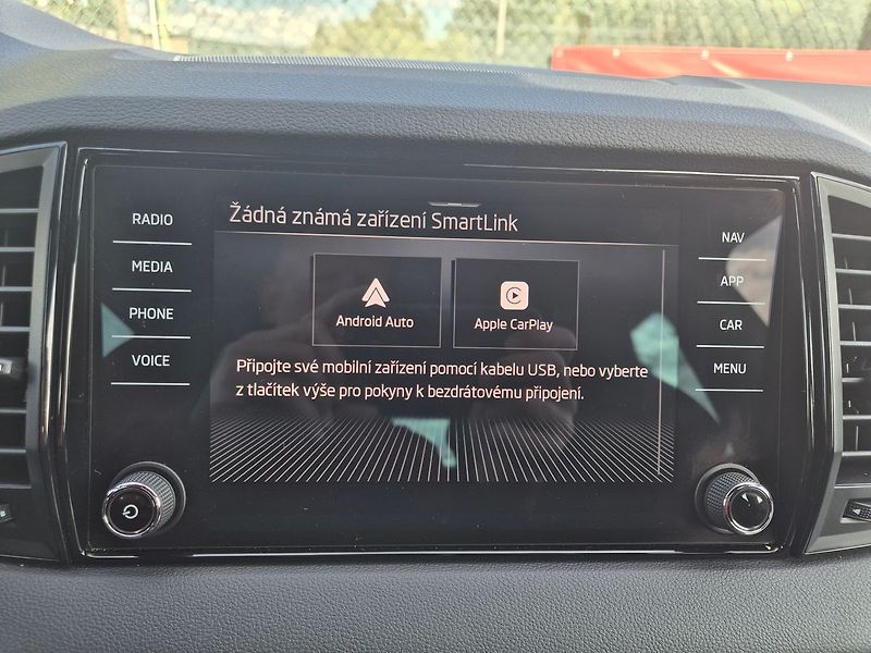 Škoda Karoq SportLine 1,5 TSI DSG, tažné, - fotka 22 z 35